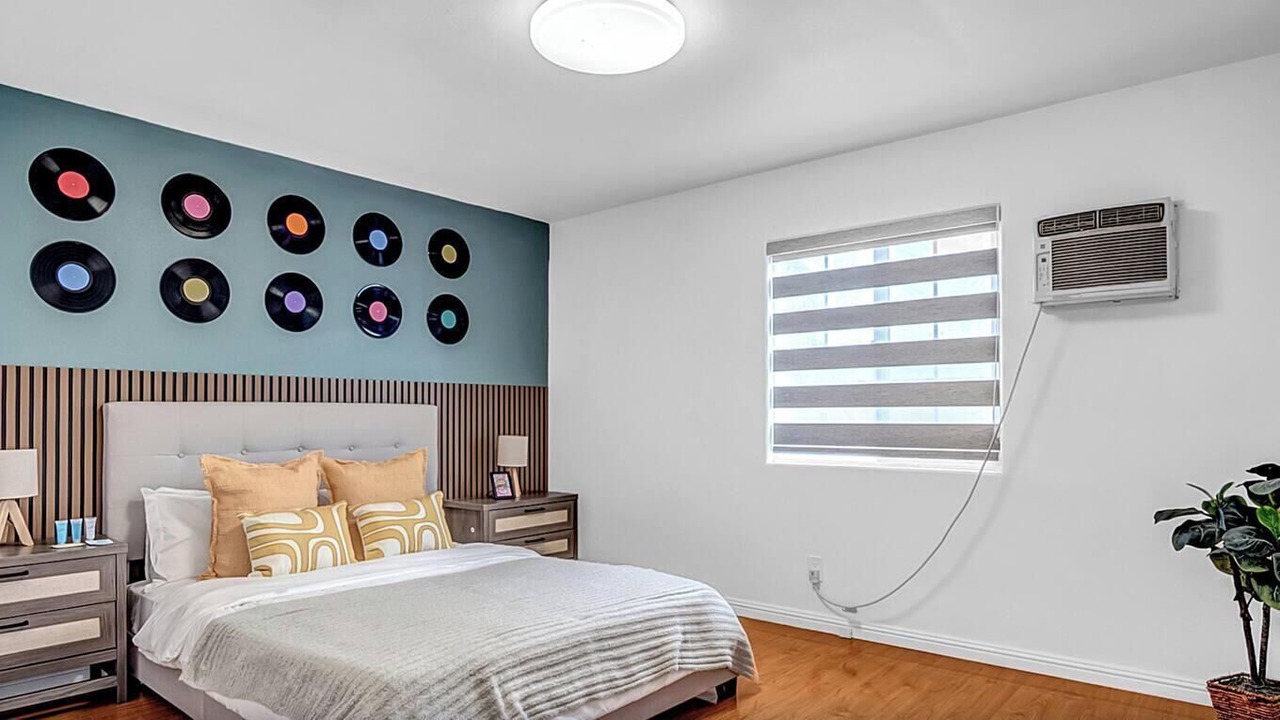 Photo of Bedroom in Sherwood Forest and Thistle Development