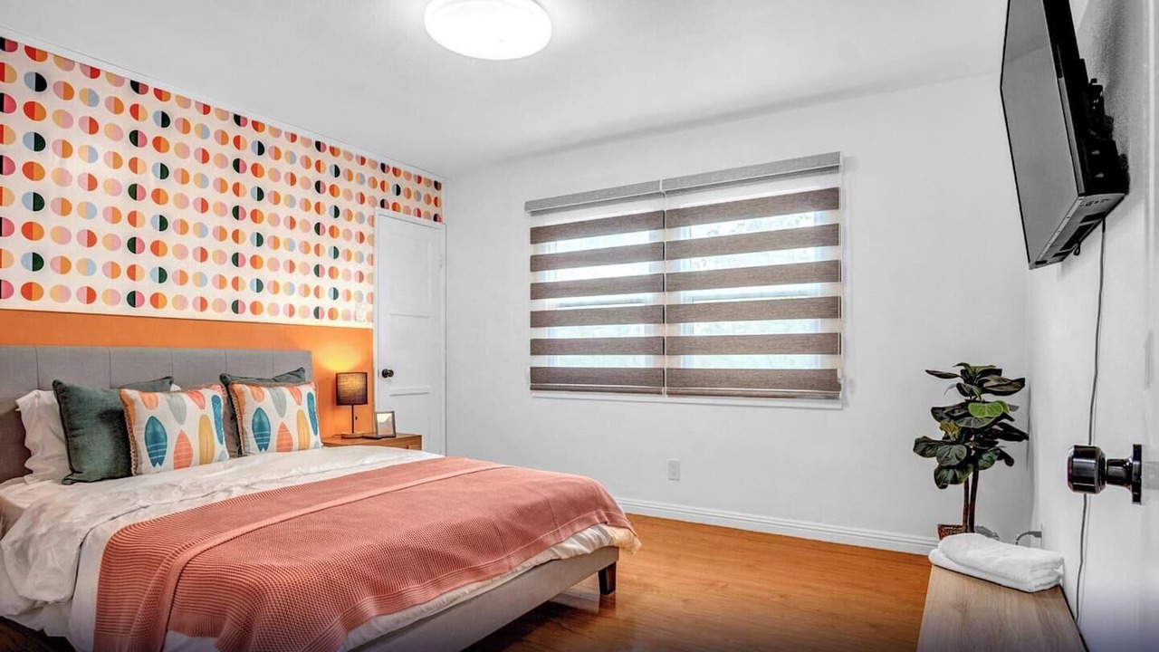 Photo of Bedroom in Sherwood Forest and Thistle Development