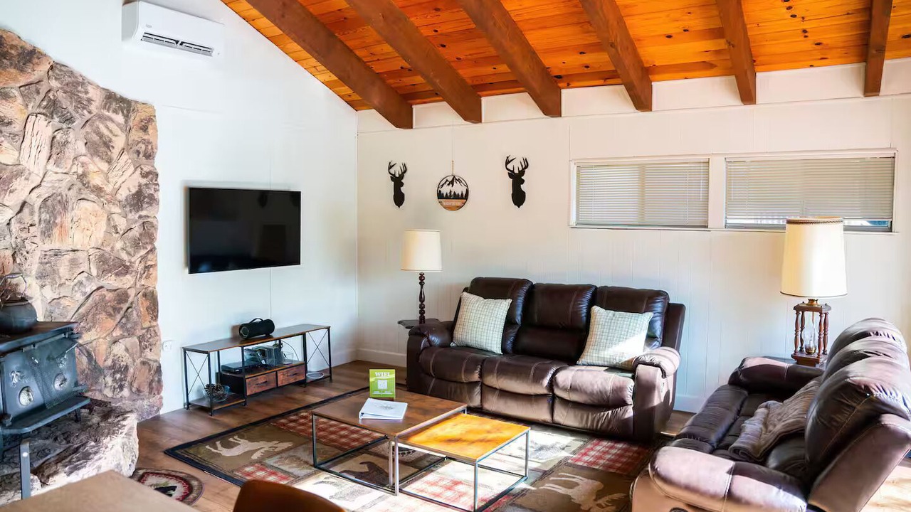 Photo of Livingroom in Twain Harte