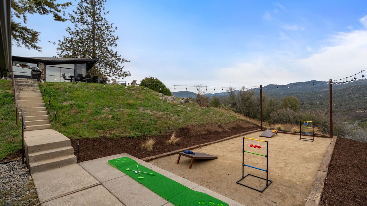 Photo of Outdoor in Oakhurst