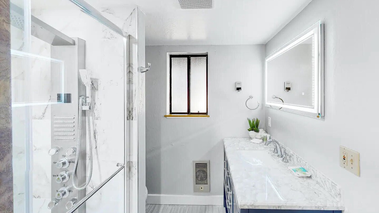 Photo of Bathroom in Yosemite West