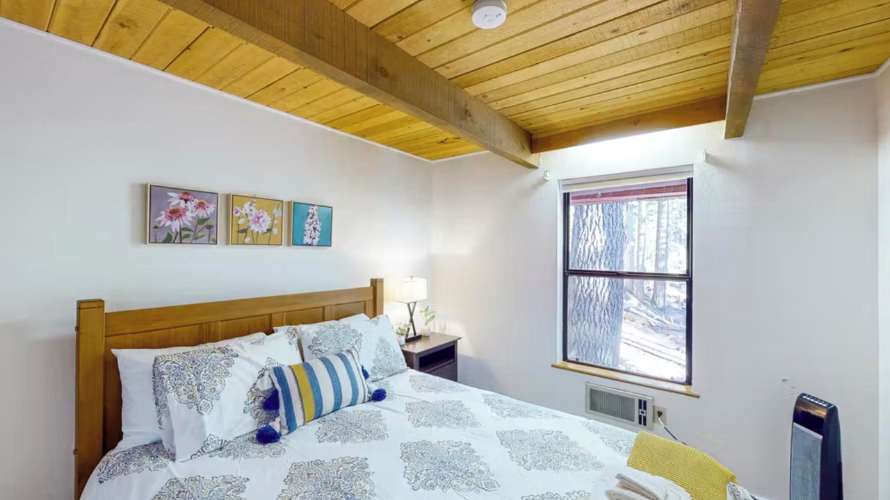 Photo of Bedroom in Yosemite West