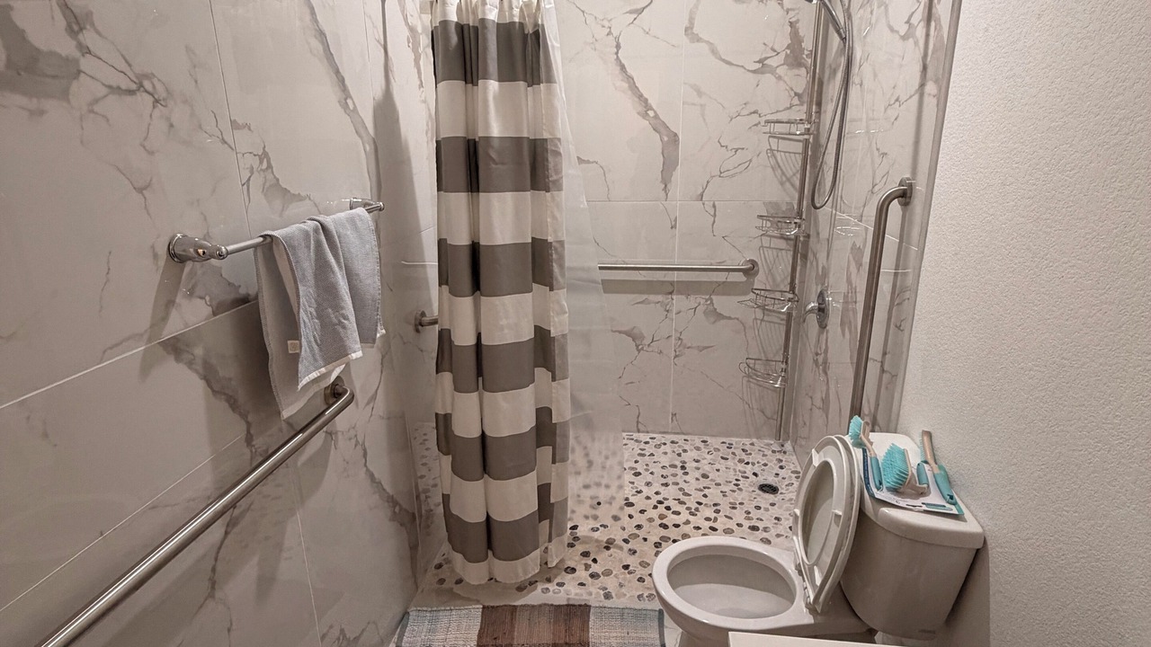 Photo of Bathroom in Manteca