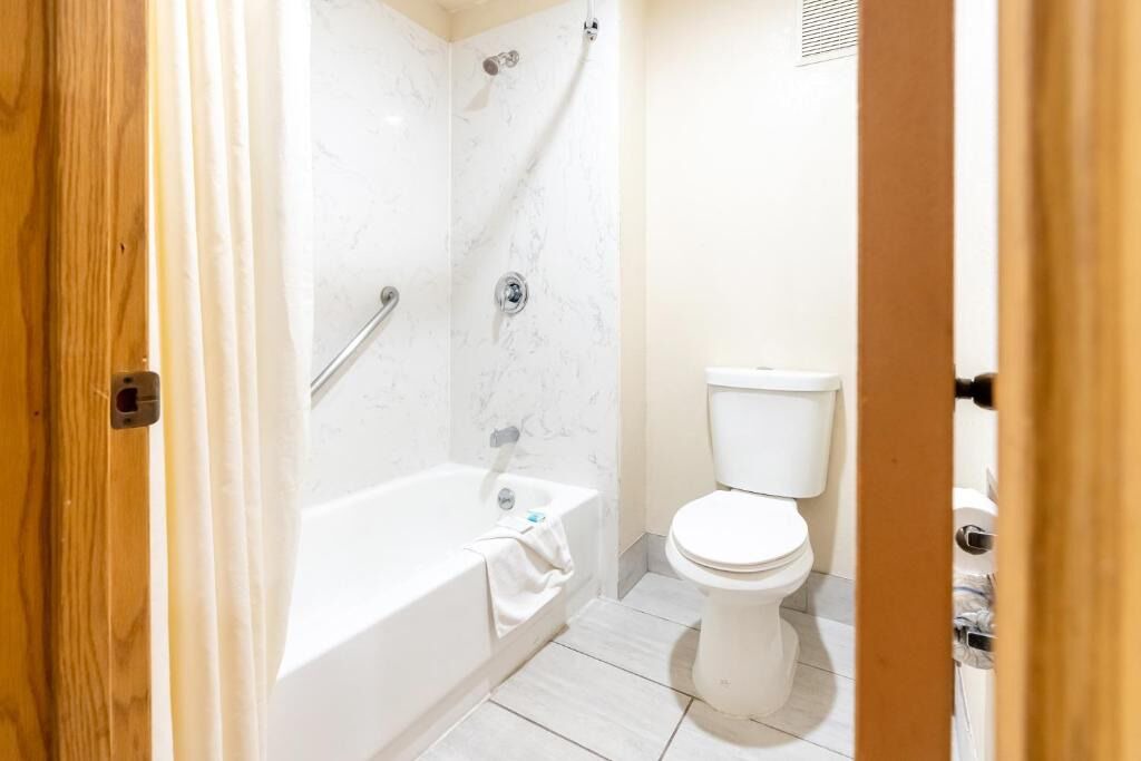 Photo of Bathroom in Corcoran
