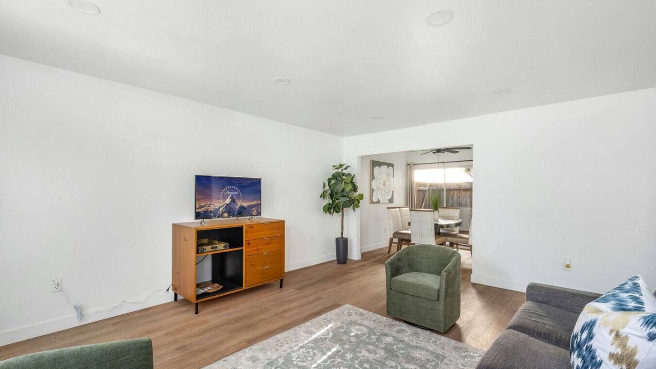 Photo of Livingroom in Santa Ana Heights