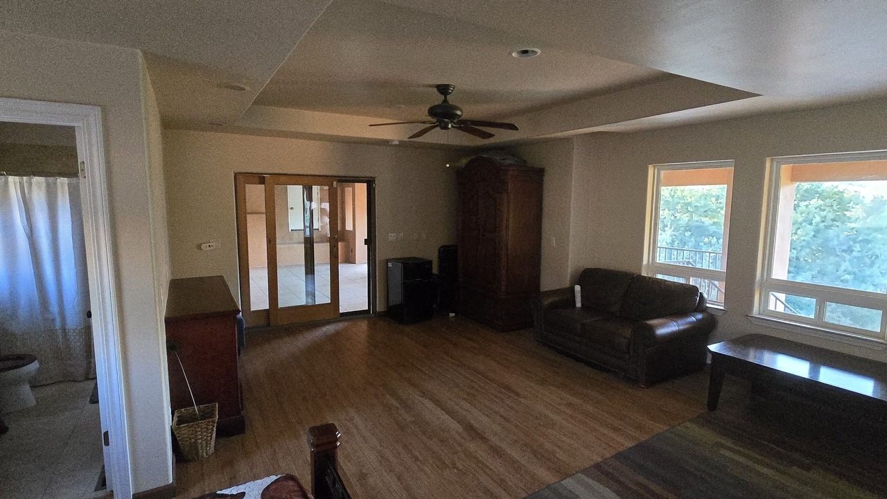 Photo of Livingroom in Sanger