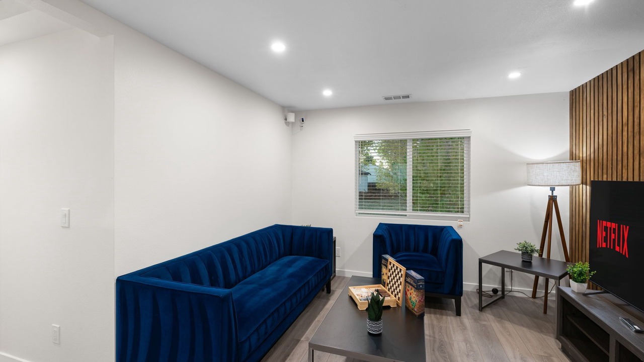 Photo of Livingroom in Millbrae