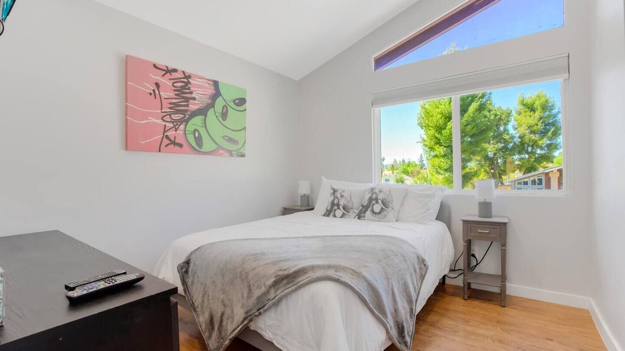 Photo of Bedroom in Agoura Hills