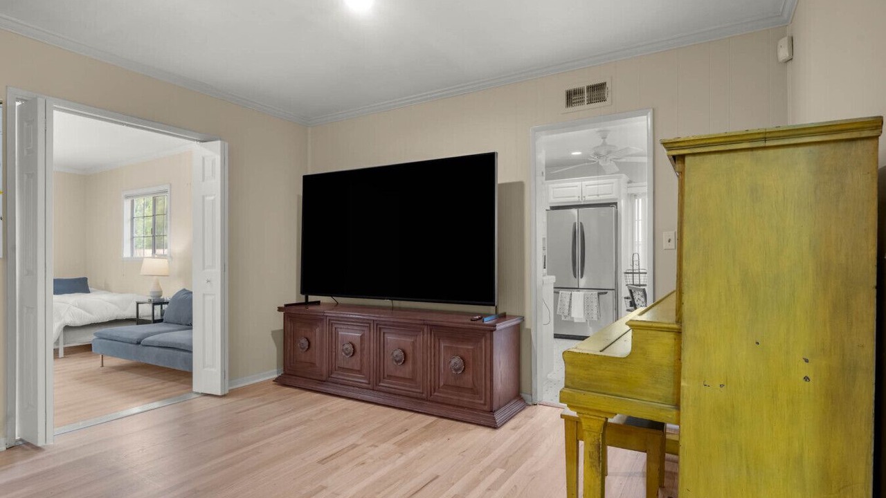 Photo of Bedroom in North Hills West