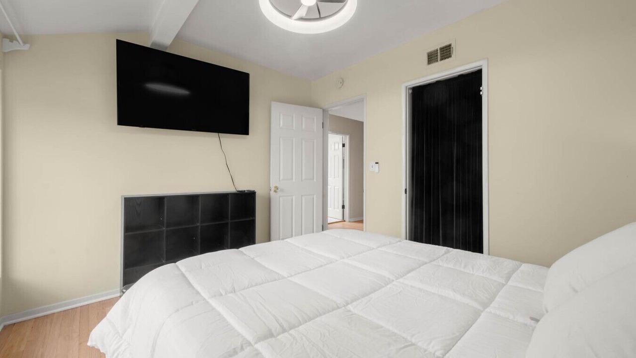 Photo of Bedroom in North Hills West