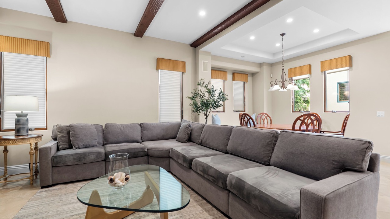 Photo of Livingroom in Corona del Mar