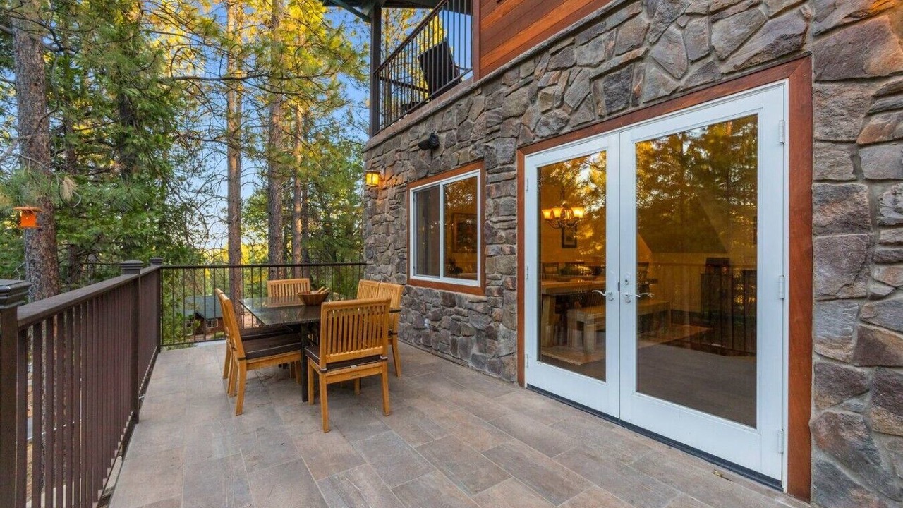 Photo of Outdoor in Groveland