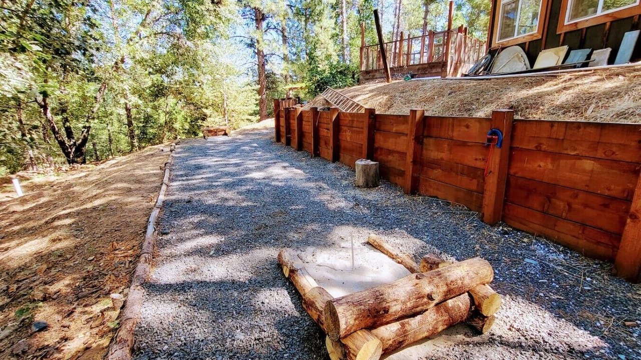 Photo of Outdoor in Groveland