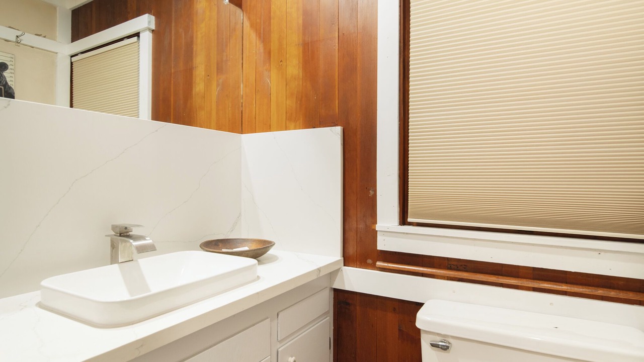 Photo of Bathroom in Long Barn