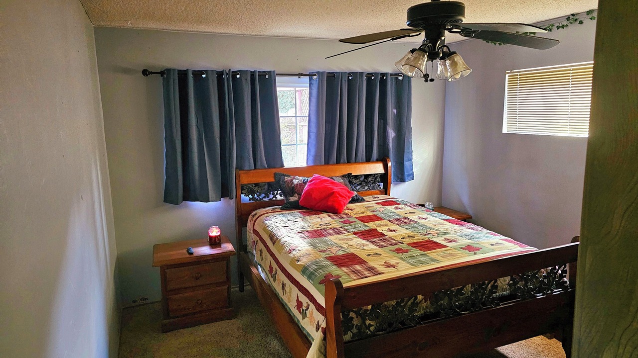 Photo of Bedroom in Kernville