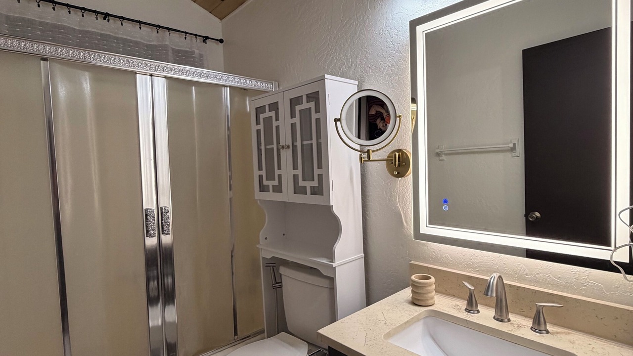 Photo of Bathroom in Groveland