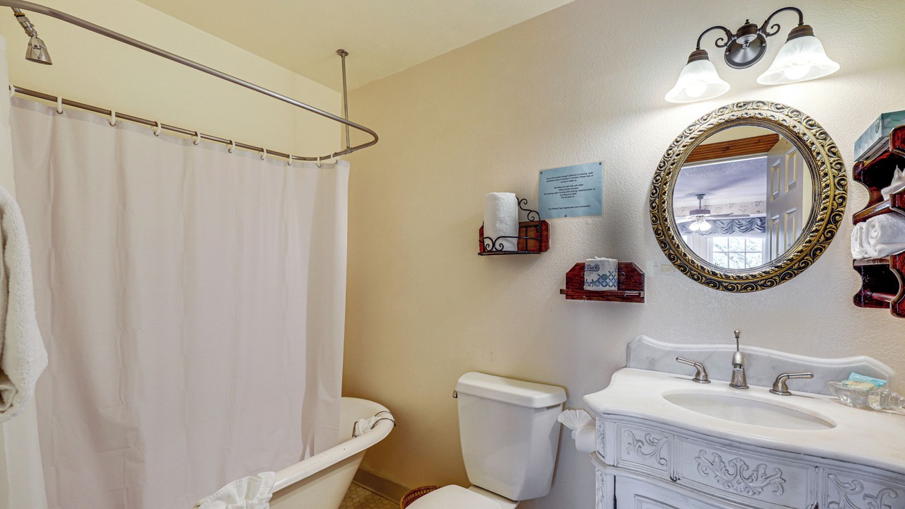 Photo of Bathroom in Lodge Hill