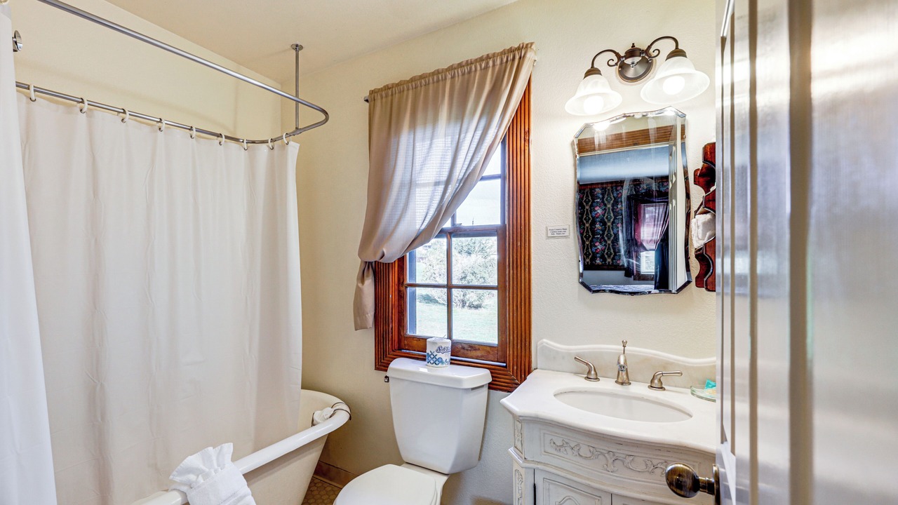 Photo of Bathroom in Lodge Hill