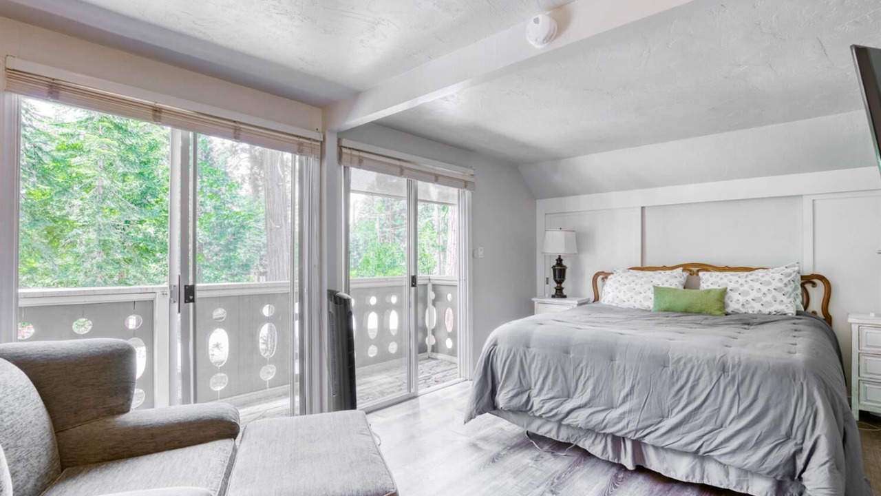 Photo of Bedroom in Sierra Cedars