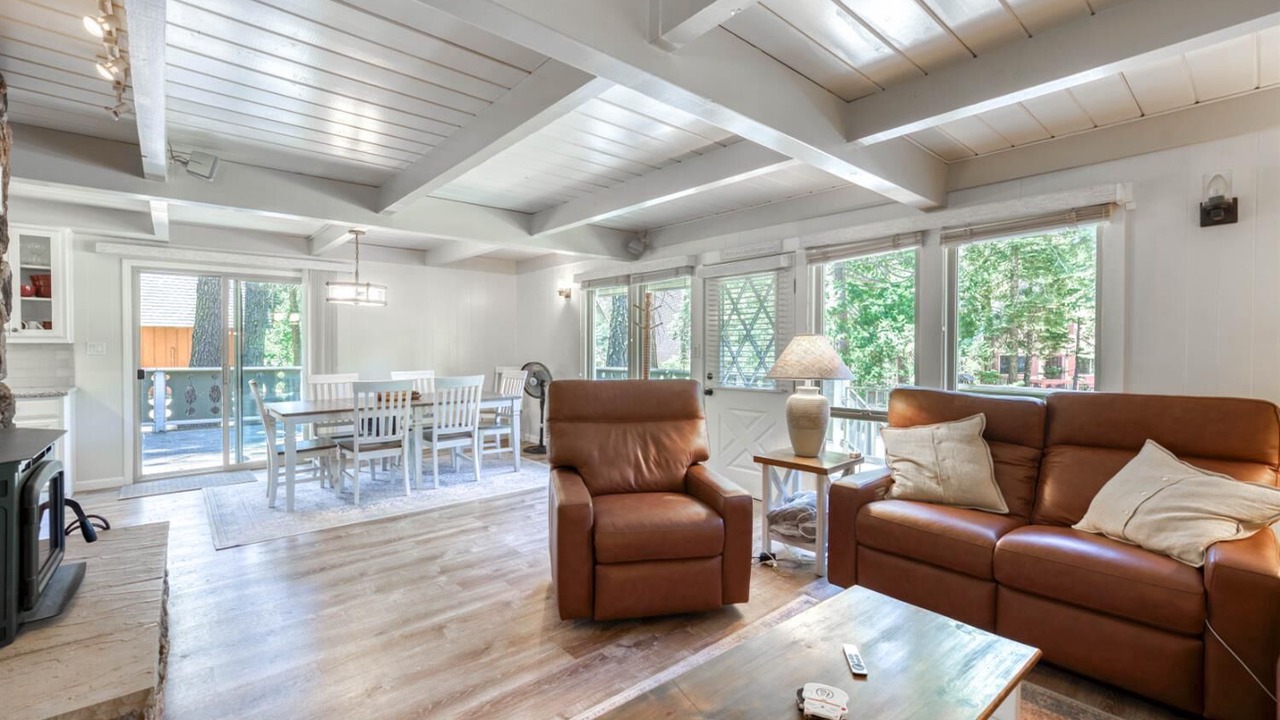 Photo of Livingroom in Sierra Cedars