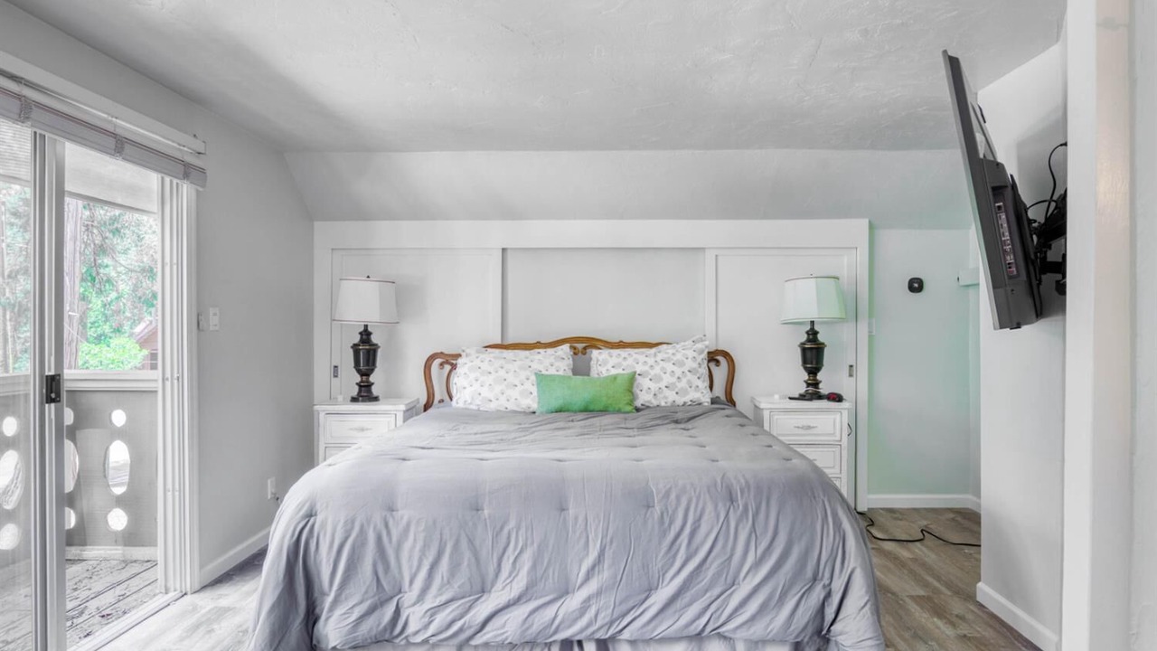 Photo of Bedroom in Sierra Cedars
