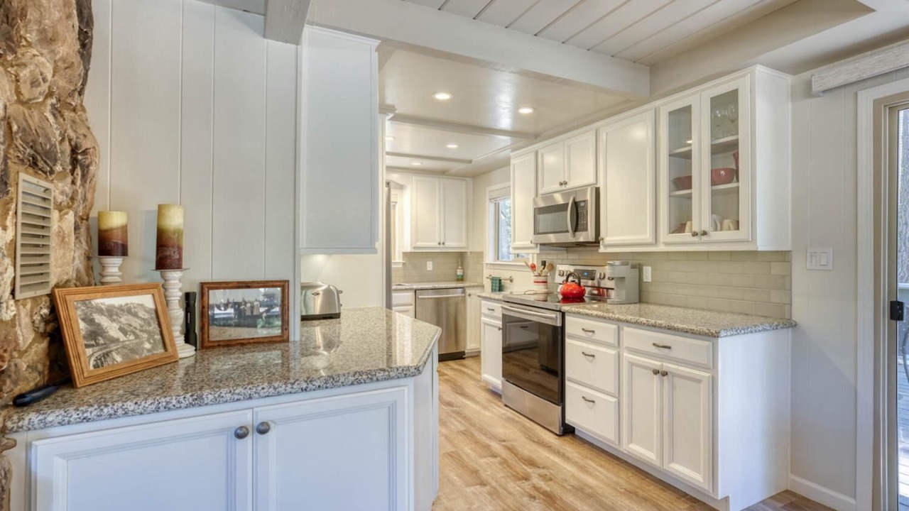 Photo of Kitchen in Sierra Cedars
