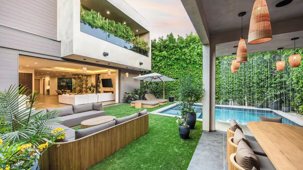 Photo of Outdoor in Beverly Hills