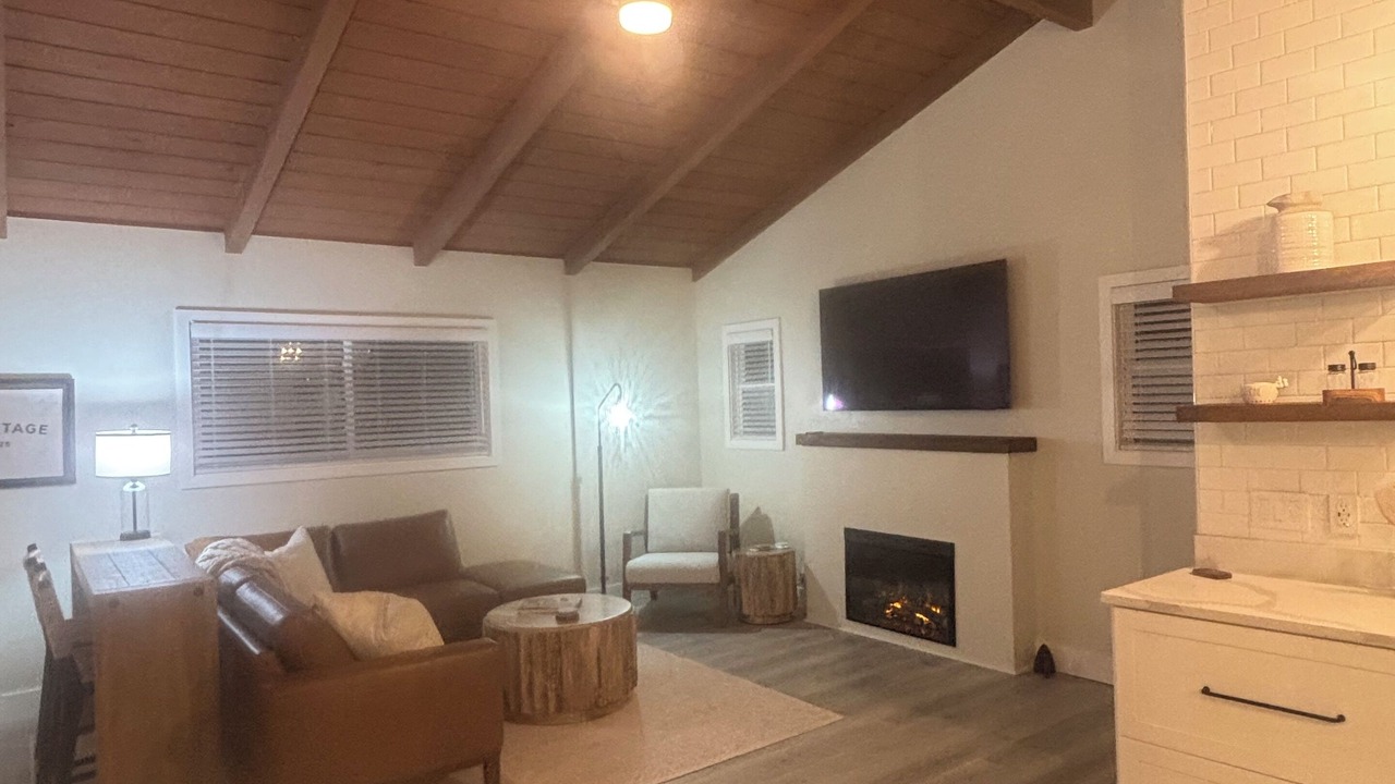 Photo of Livingroom in Country Club