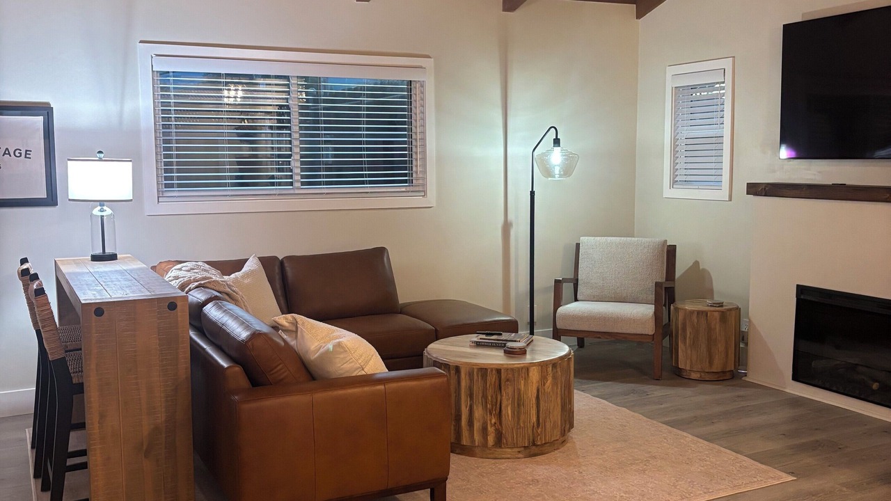 Photo of Livingroom in Country Club