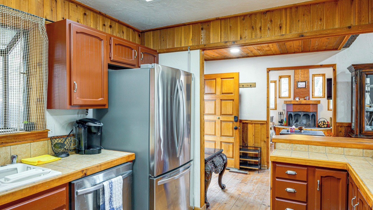 Photo of Kitchen in Pine Mountain Club