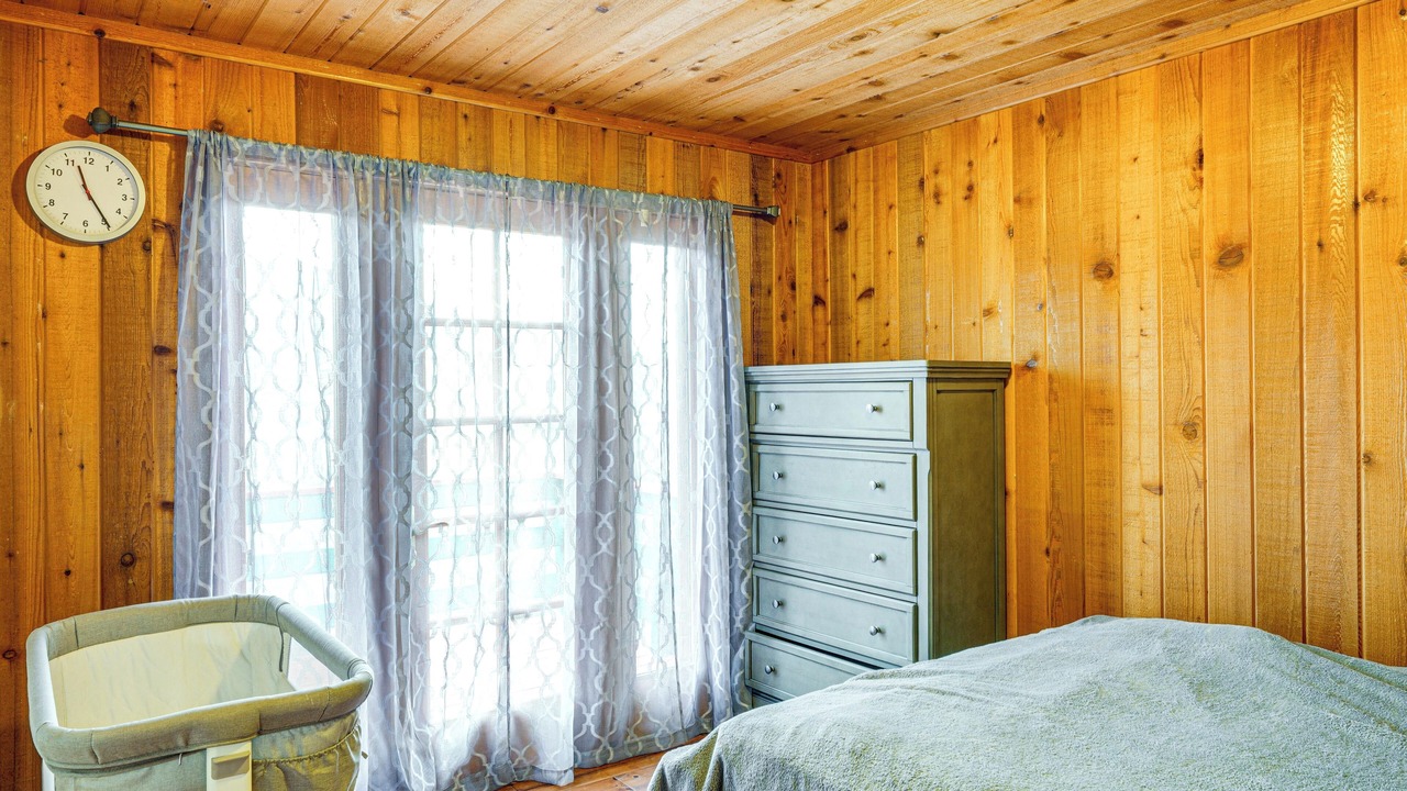 Photo of Bedroom in Pine Mountain Club