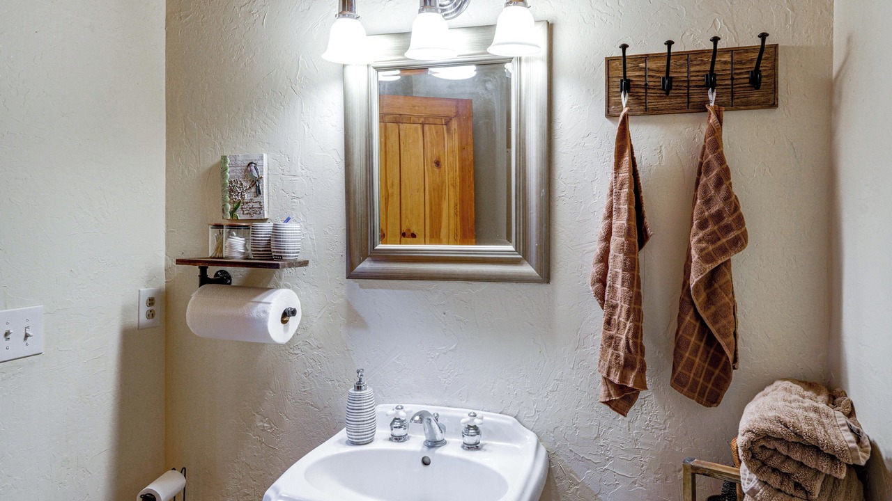 Photo of Bathroom in Pine Mountain Club