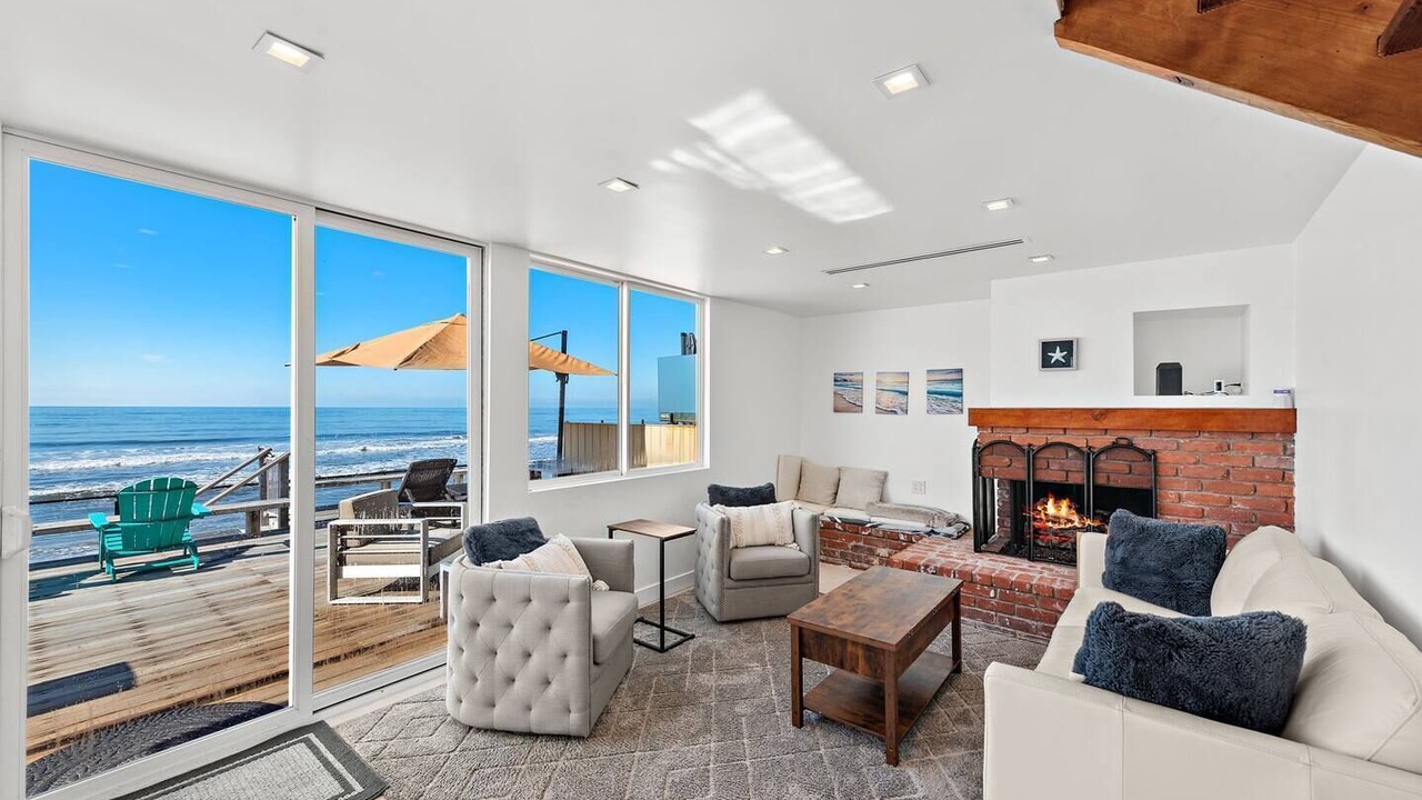 Photo of Livingroom in Capistrano Beach