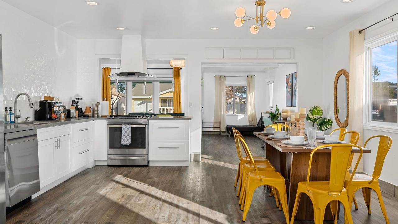 Photo of Kitchen in Midway City