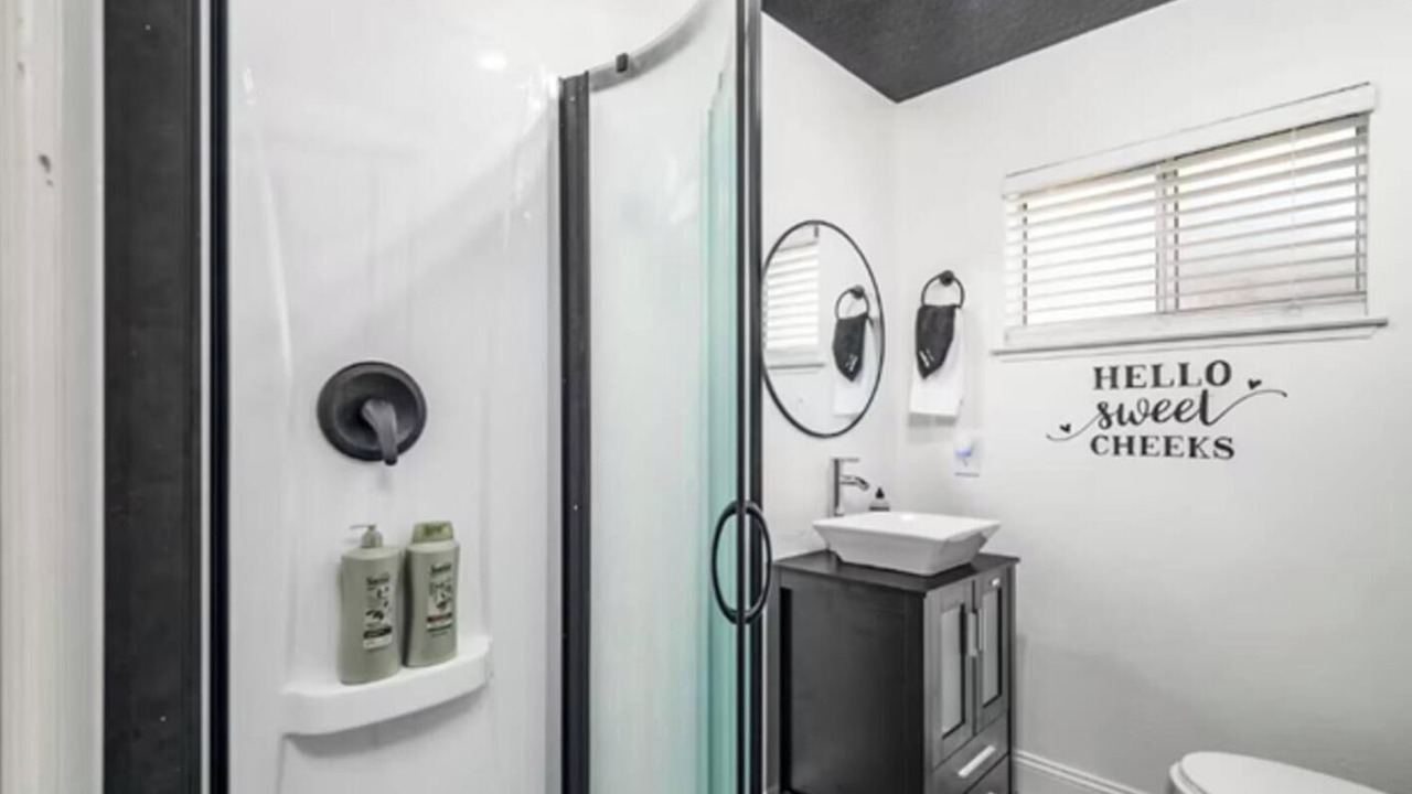 Photo of Bathroom in Long Barn