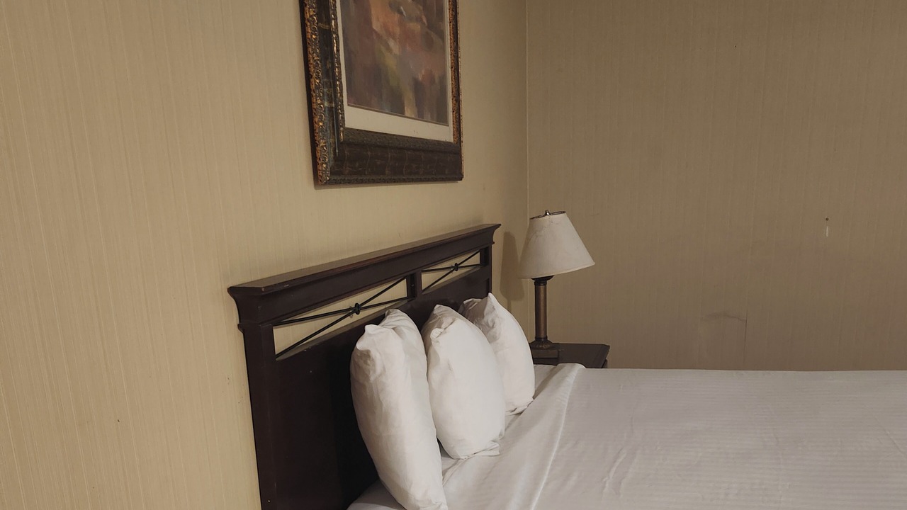 Photo of Bedroom in Raisin