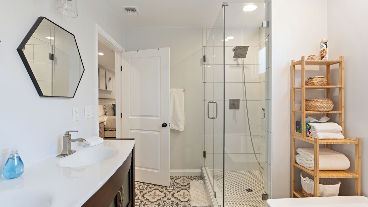 Photo of Bathroom in Van Nuys