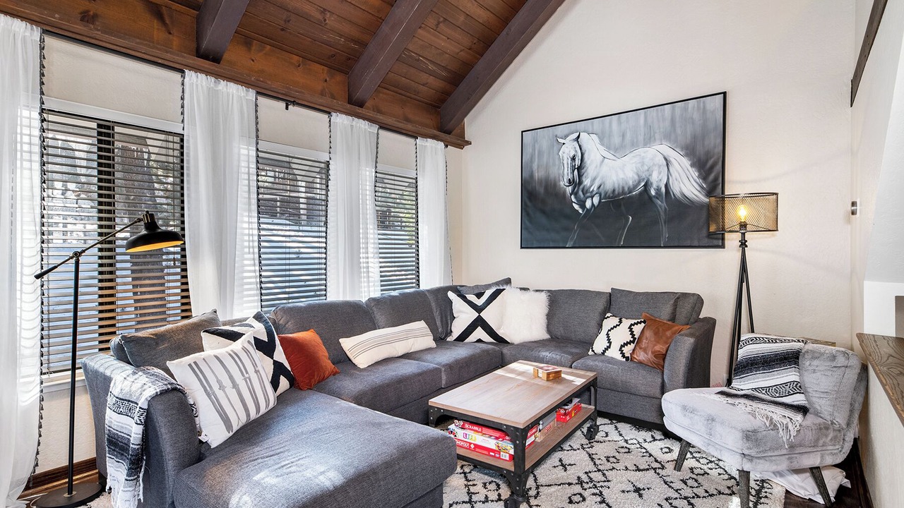 Photo of Livingroom in Tahoe Village