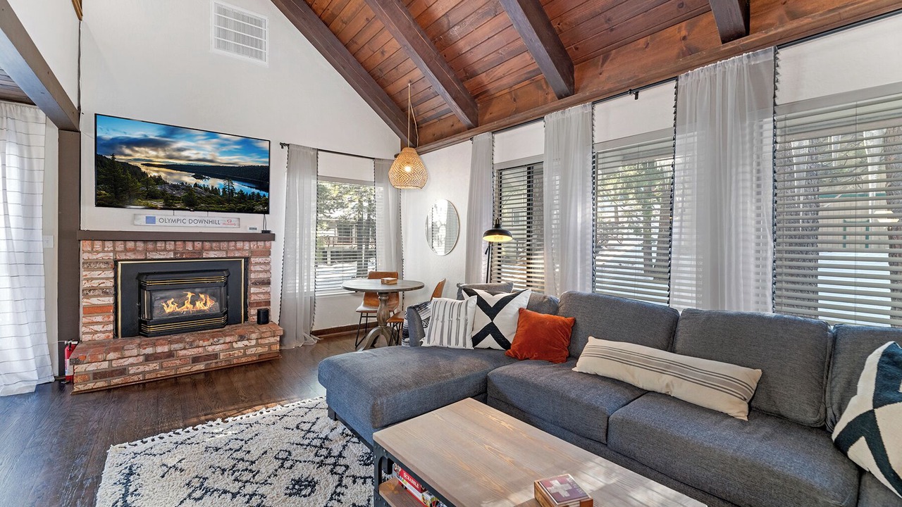 Photo of Livingroom in Tahoe Village