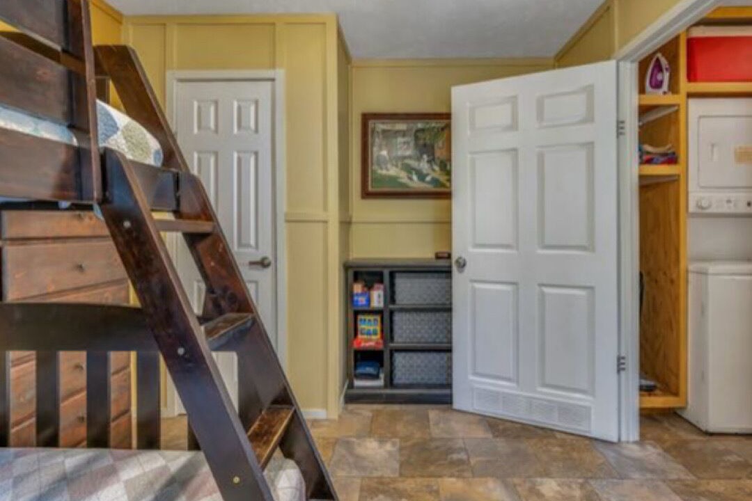 Photo of Bedroom in Oakhurst