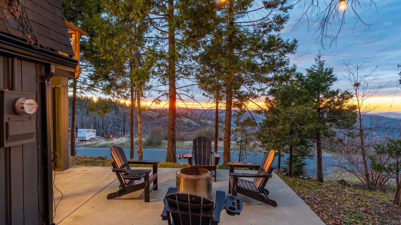 Photo of Patio Balcony in Dogwood Mountain