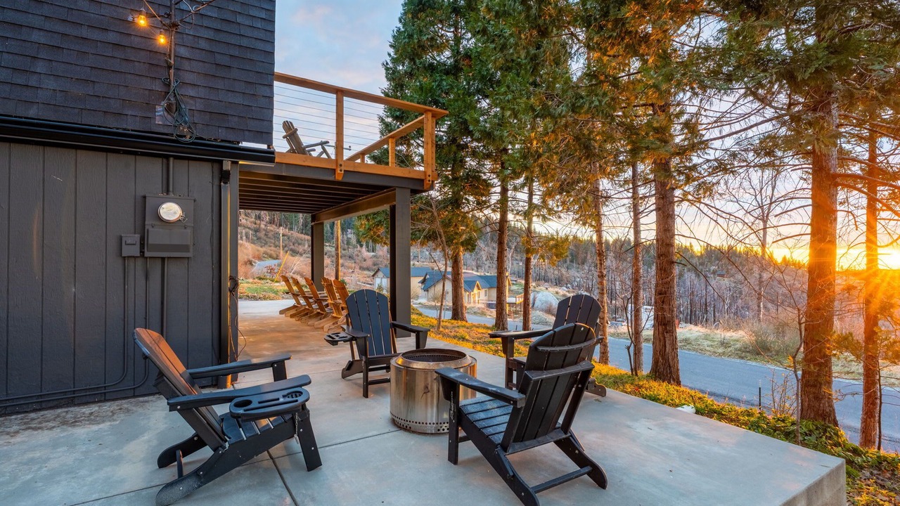 Photo of Patio Balcony in Dogwood Mountain