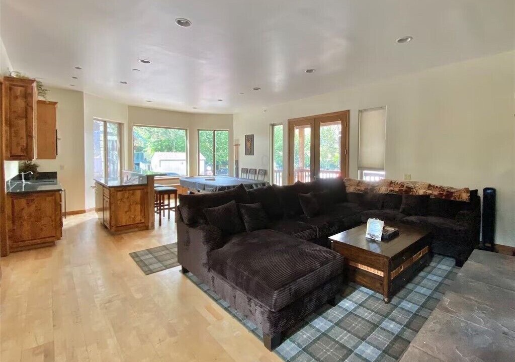 Photo of Livingroom in Big Bear Lake
