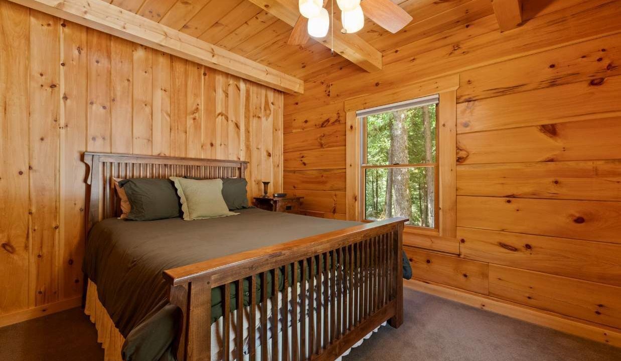 Photo of Bedroom in Mono Vista