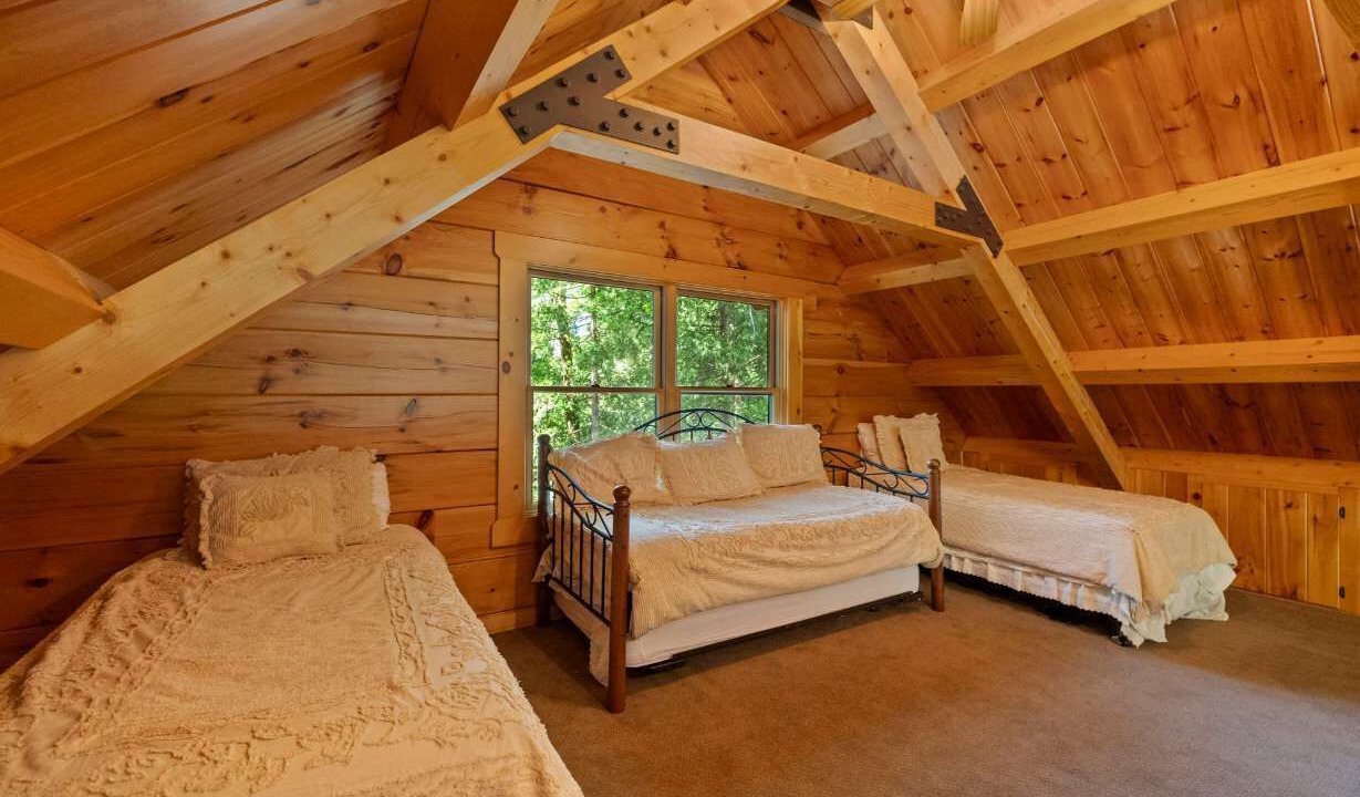Photo of Bedroom in Mono Vista