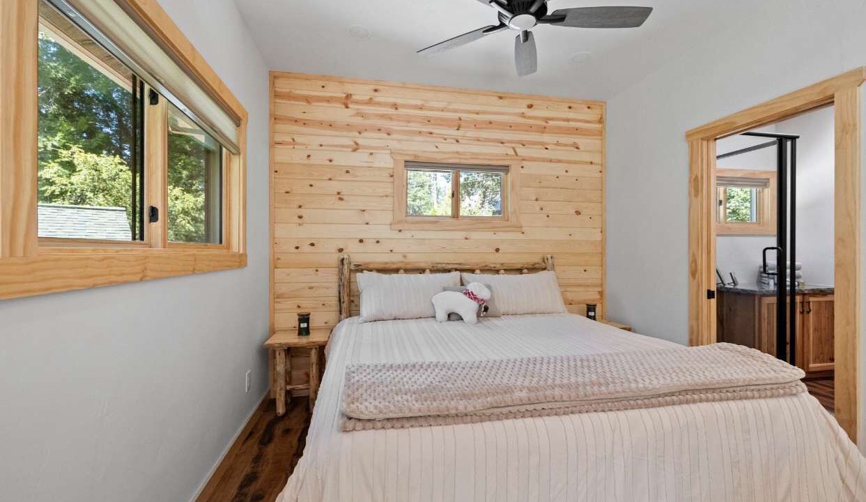 Photo of Bedroom in Mono Vista