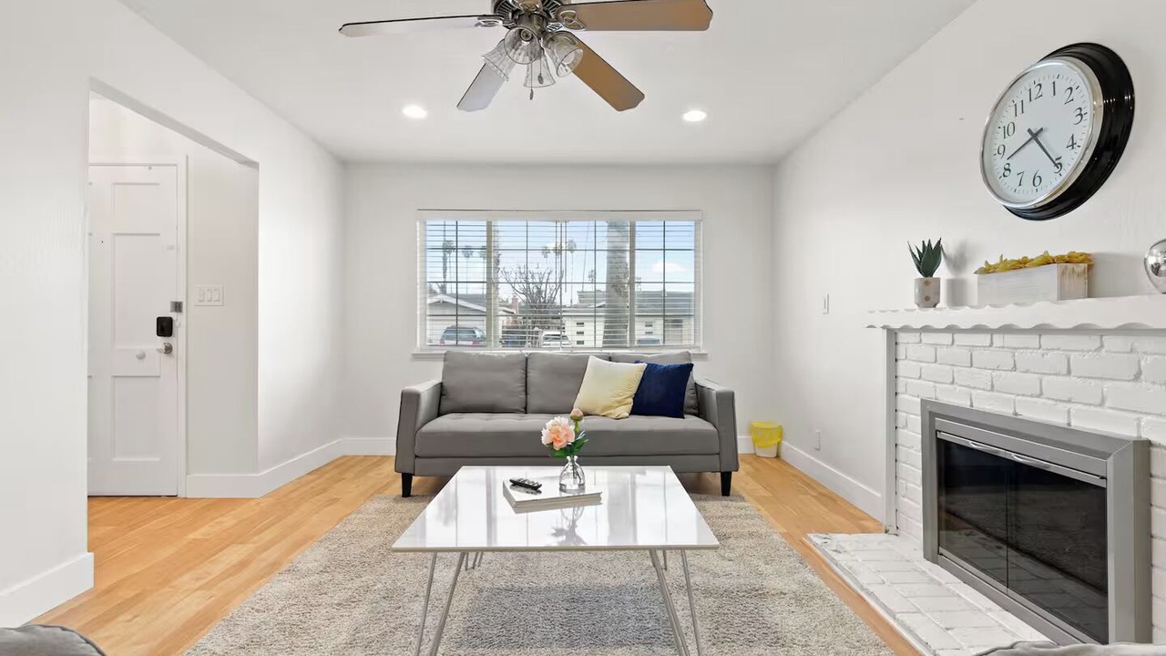 Photo of Livingroom in Fremont