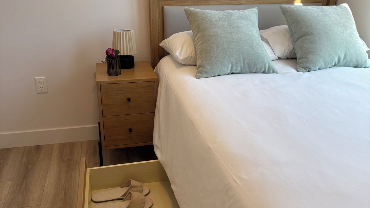 Photo of Bedroom in Beverly Grove