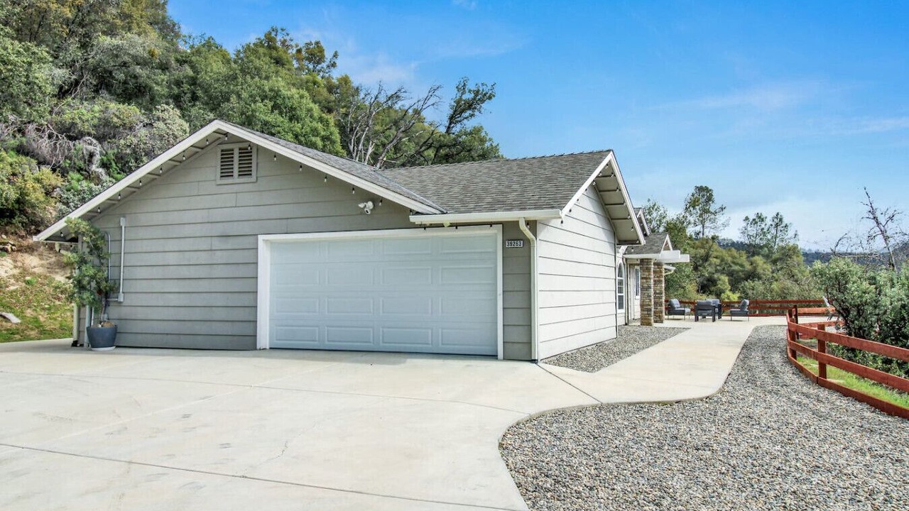Photo of Outdoor in Oakhurst