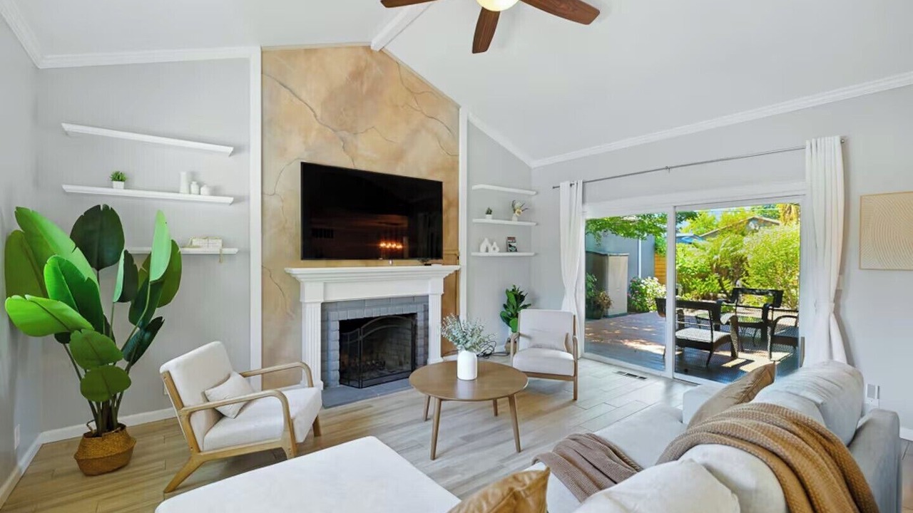Photo of Livingroom in West San Jose